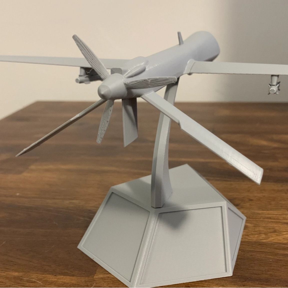 3D Printed US MQ-1B Predator D - مراجعة Drone 3D Modeling وسعره